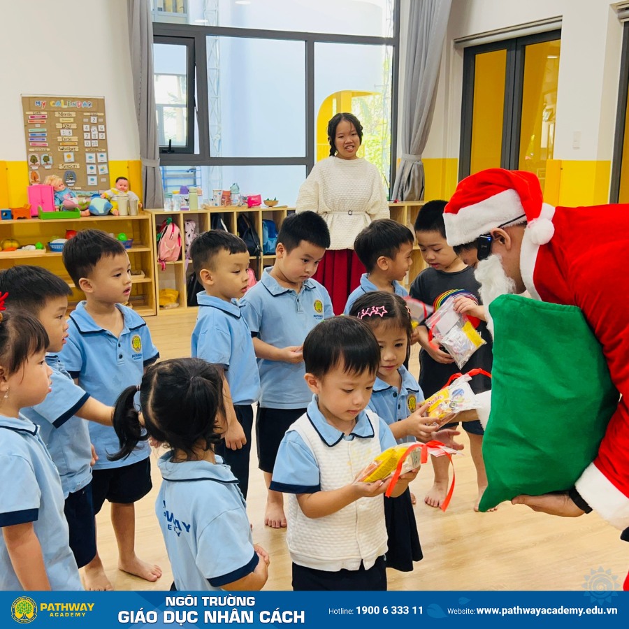 Trường học Kindergarten phù hợp sẽ giúp con phát triển một cách tốt nhất.