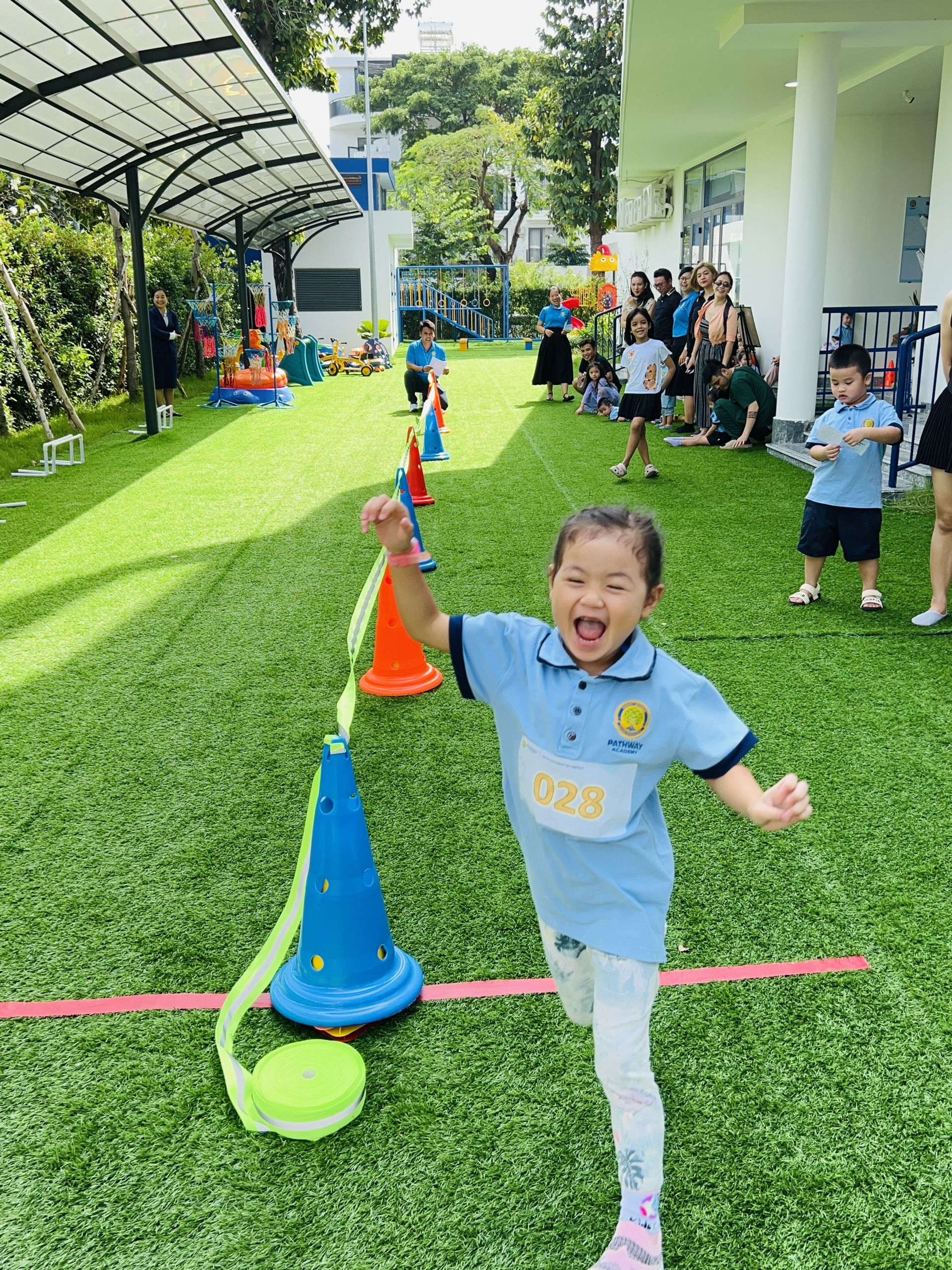 Học sinh được học trong trường mầm non song ngữ tại Pathway Academy