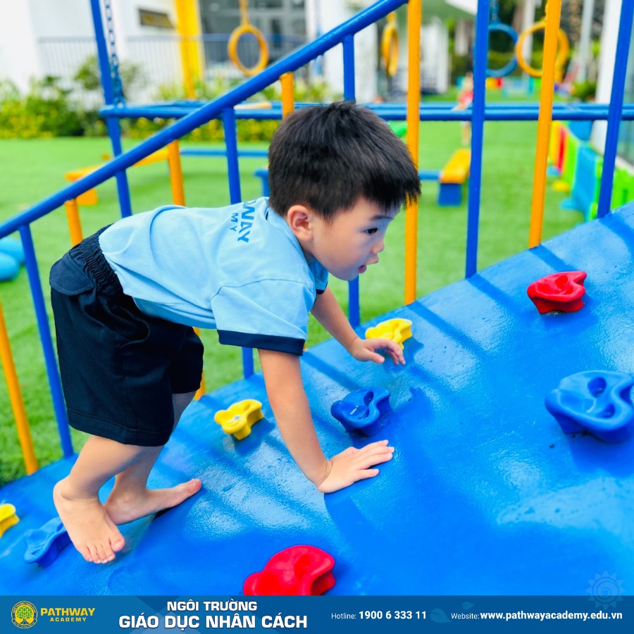 Rèn luyện thể chất cho trẻ mầm non tại Pathway Academy