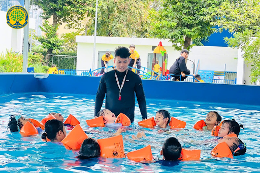 Chương trình kỹ năng - điểm đặc biệt tại trường mầm non Montessori.