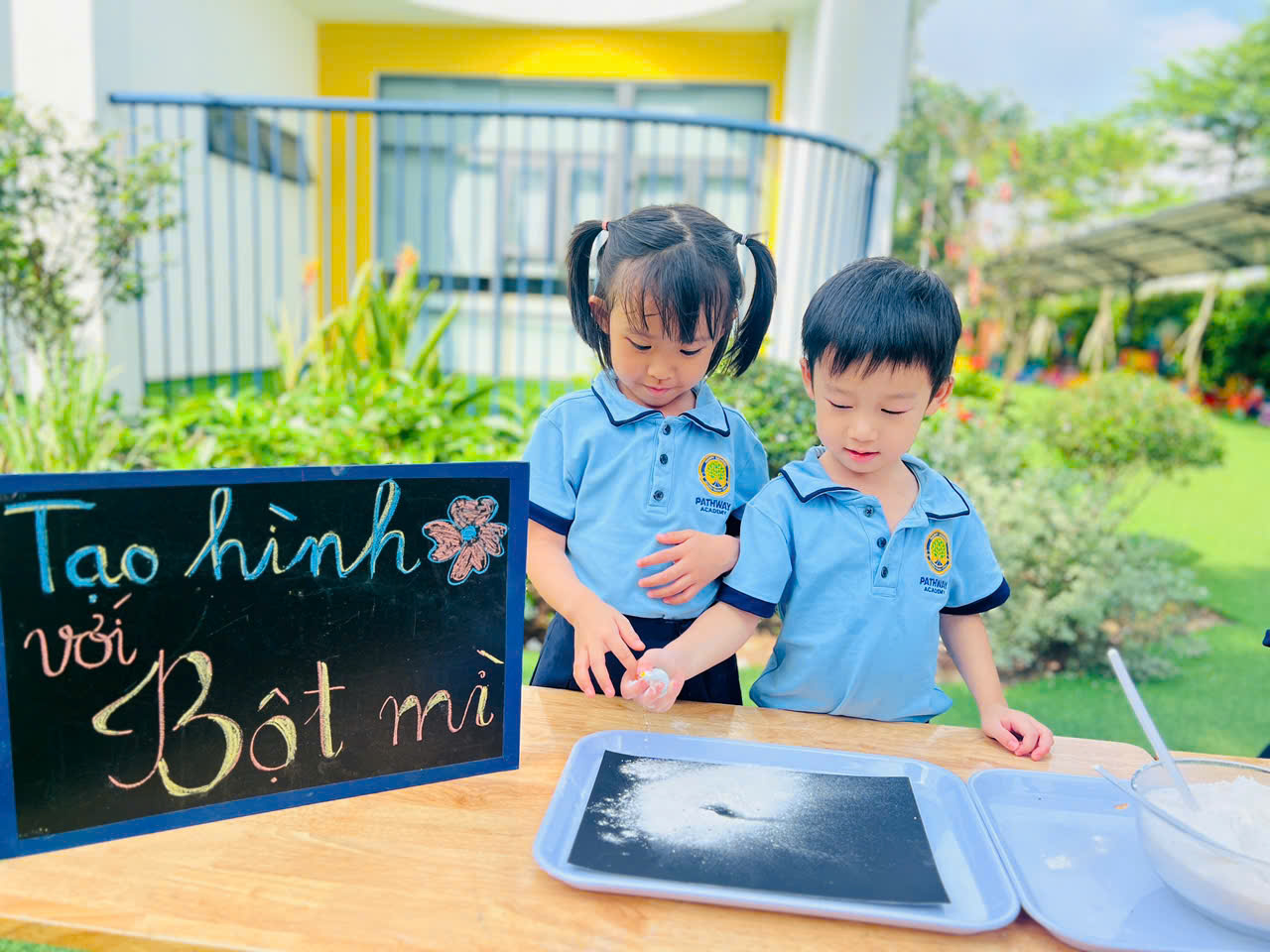 Phương pháp Montessori và STEAM tại Mầm non Pathway Academy